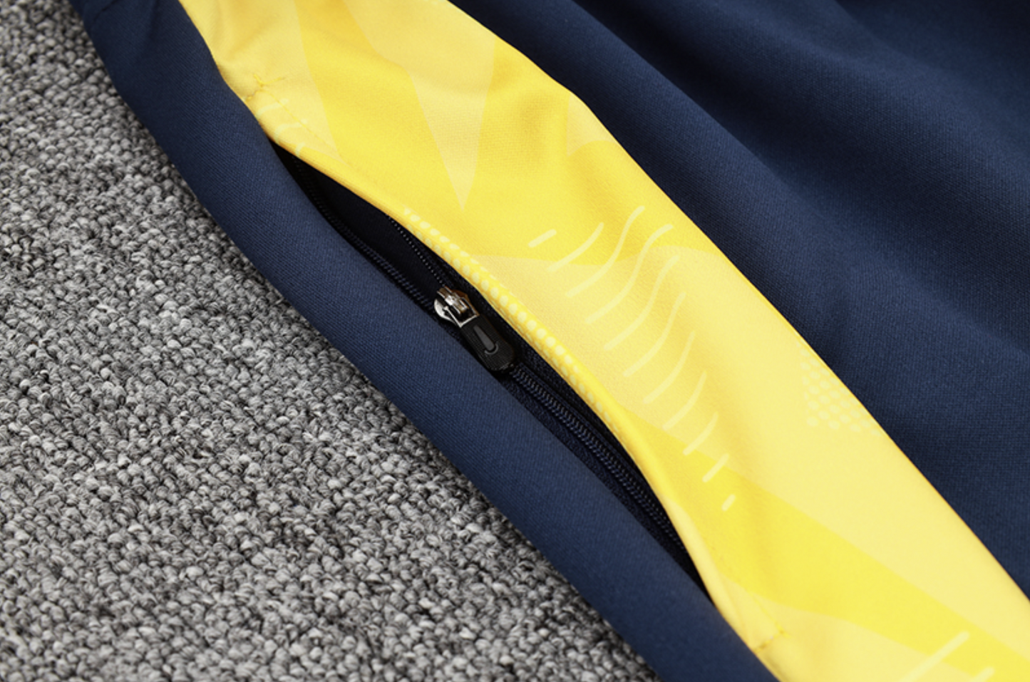 Madrid 24/25 1/4 zip Training Suit